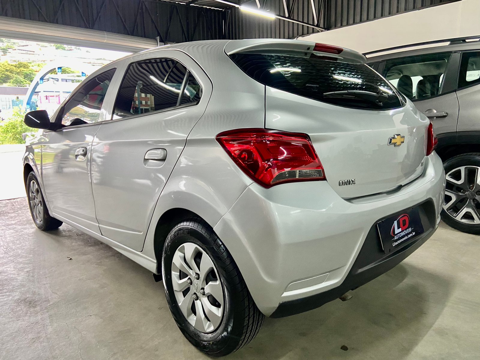 Chevrolet Onix LT 1.0