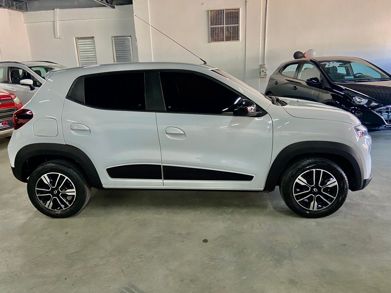 Renault Kwid Intense 1.0 flex 12v 5p Mec.