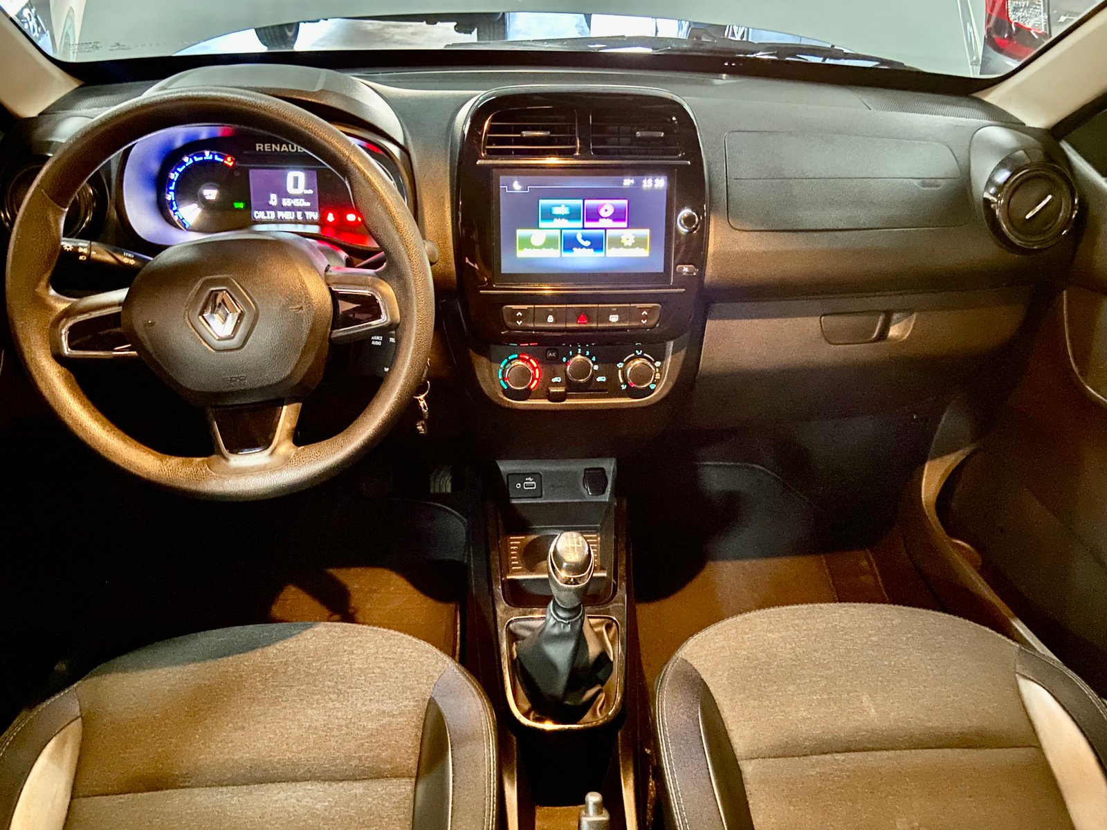 Renault Kwid Intense 1.0 flex 12v 5p Mec.