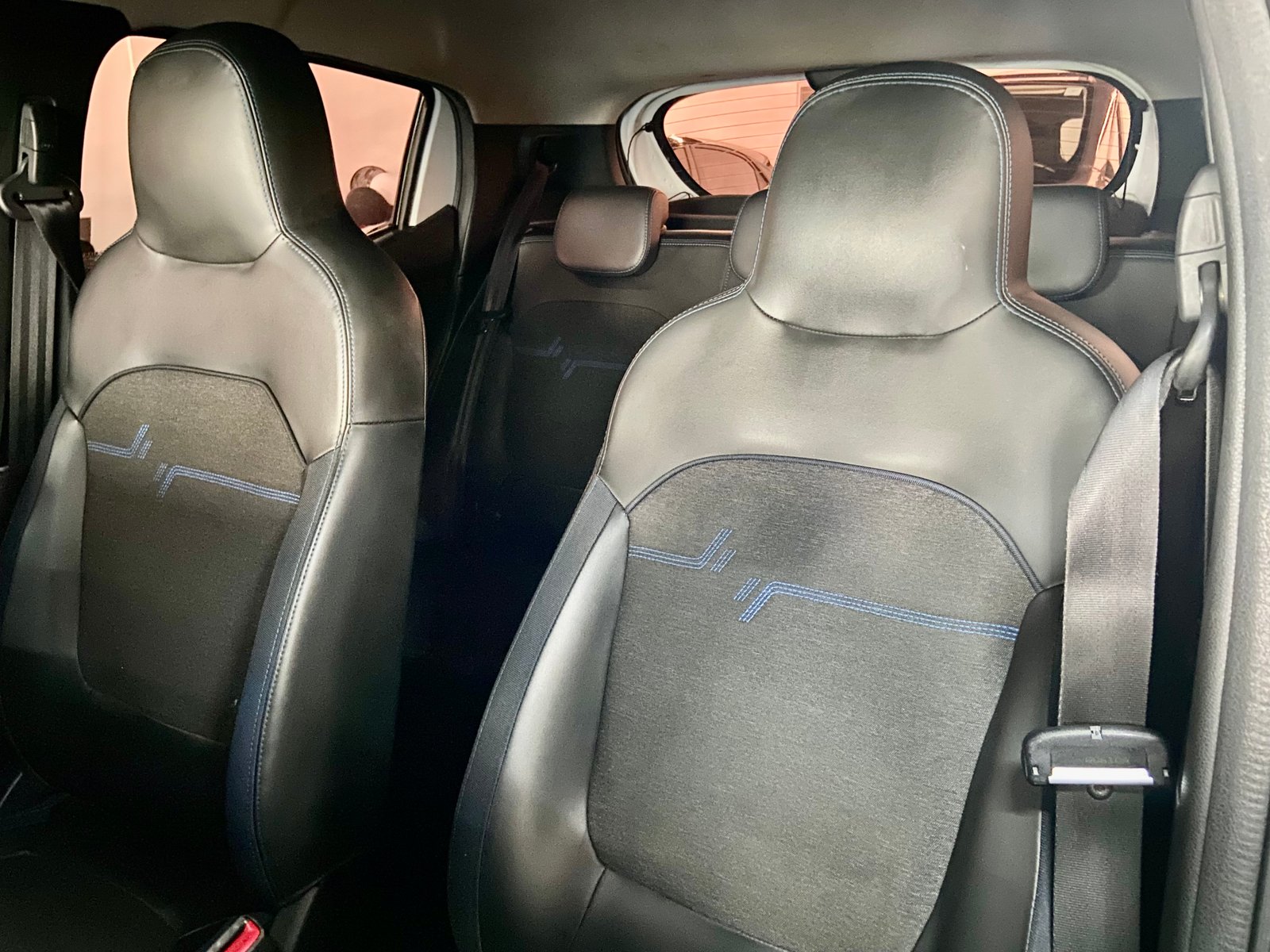 Renault Kwid Intense 1.0 flex 12v 5p Mec.