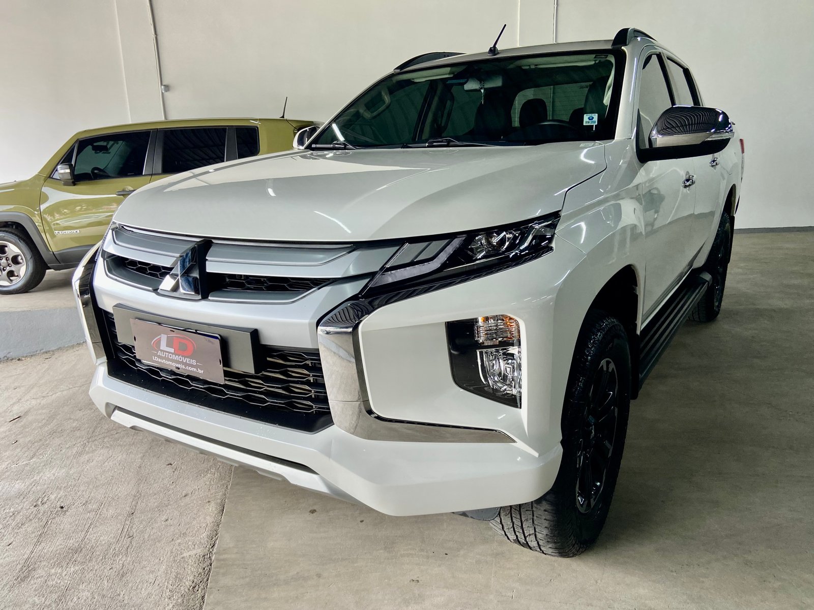 Mitsubishi L200 Triton Sport HPE CD 2.4 Diesel Aut.