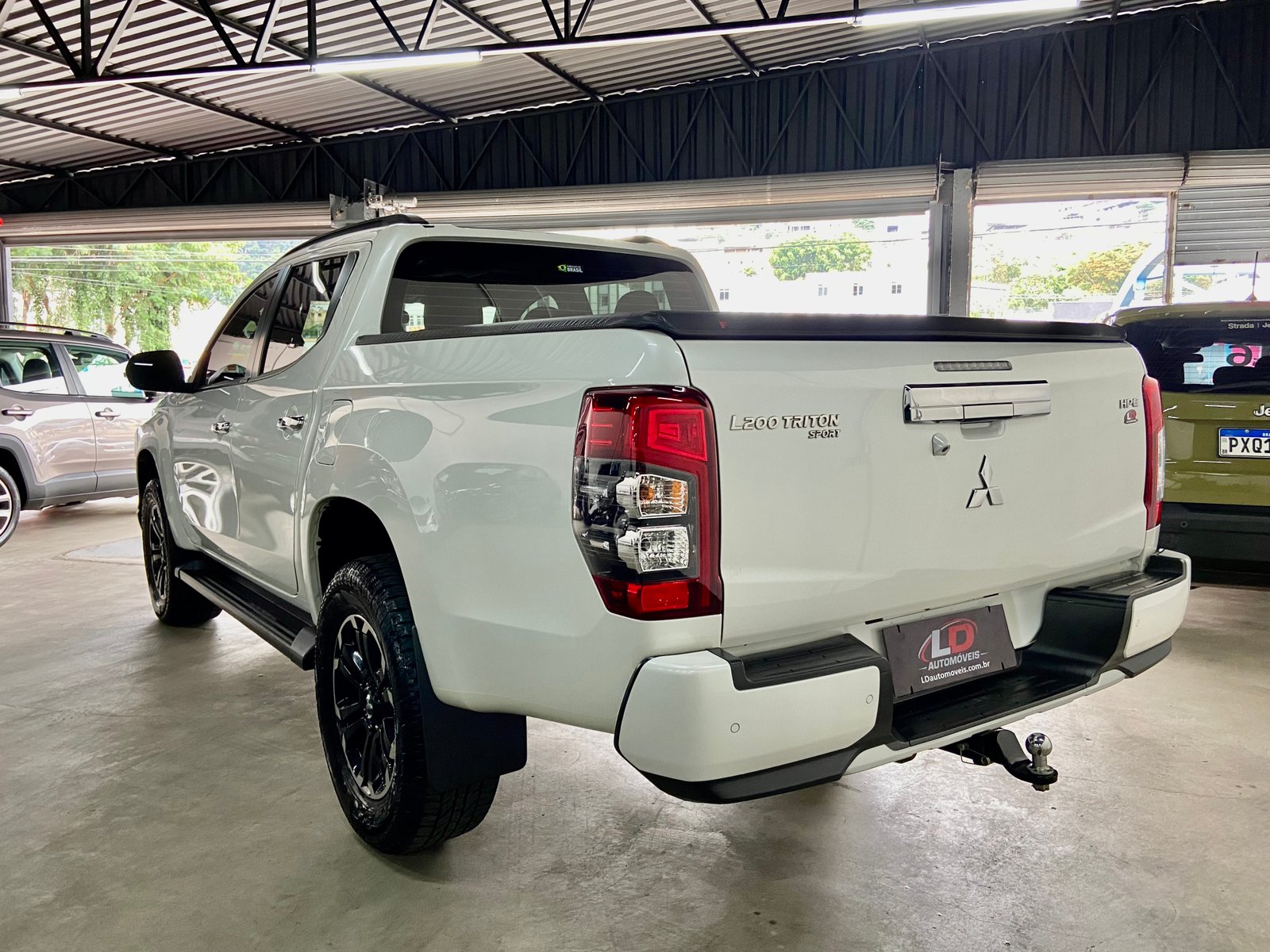 Mitsubishi L200 Triton Sport HPE CD 2.4 Diesel Aut.