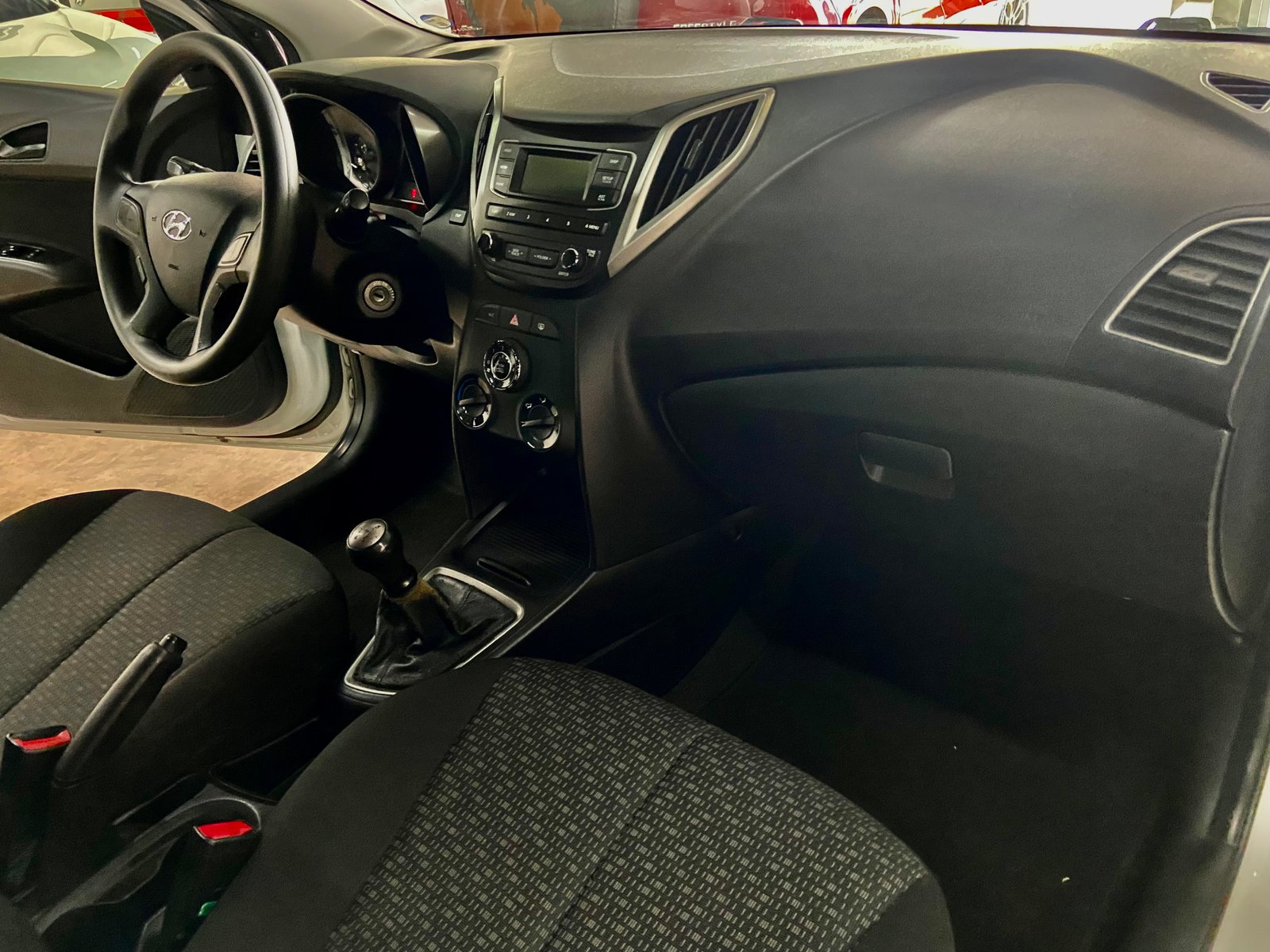 Hyundai HB20 Unique 1.0 flex manual .