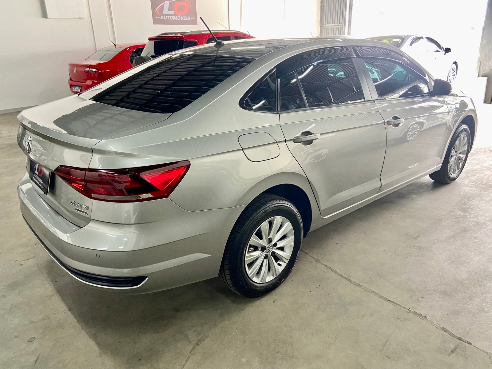 Volkswagen Virtus 1.0 Comfortline 200 Tsi Aut 4p.