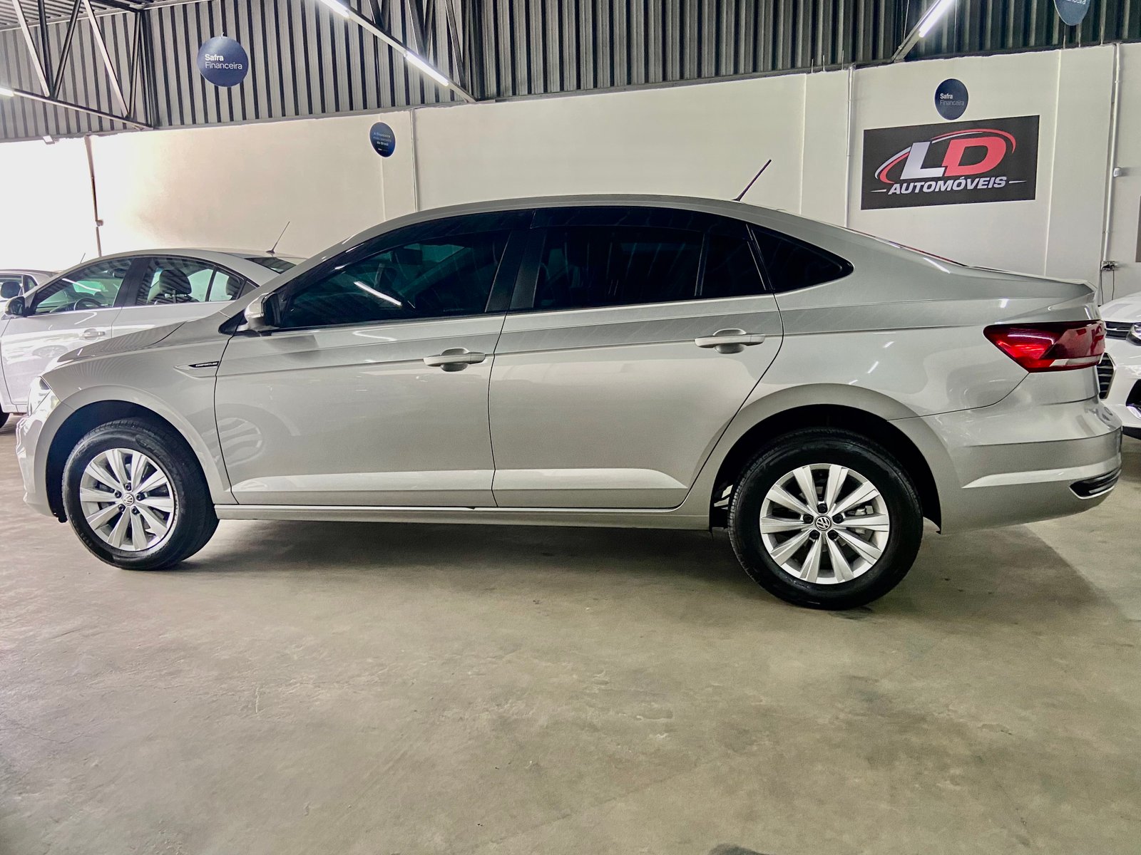 Volkswagen Virtus 1.0 Comfortline 200 Tsi Aut 4p.